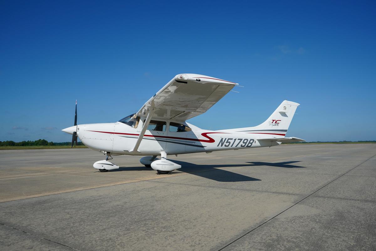 2002 CESSNA TURBO T182T Photo 3