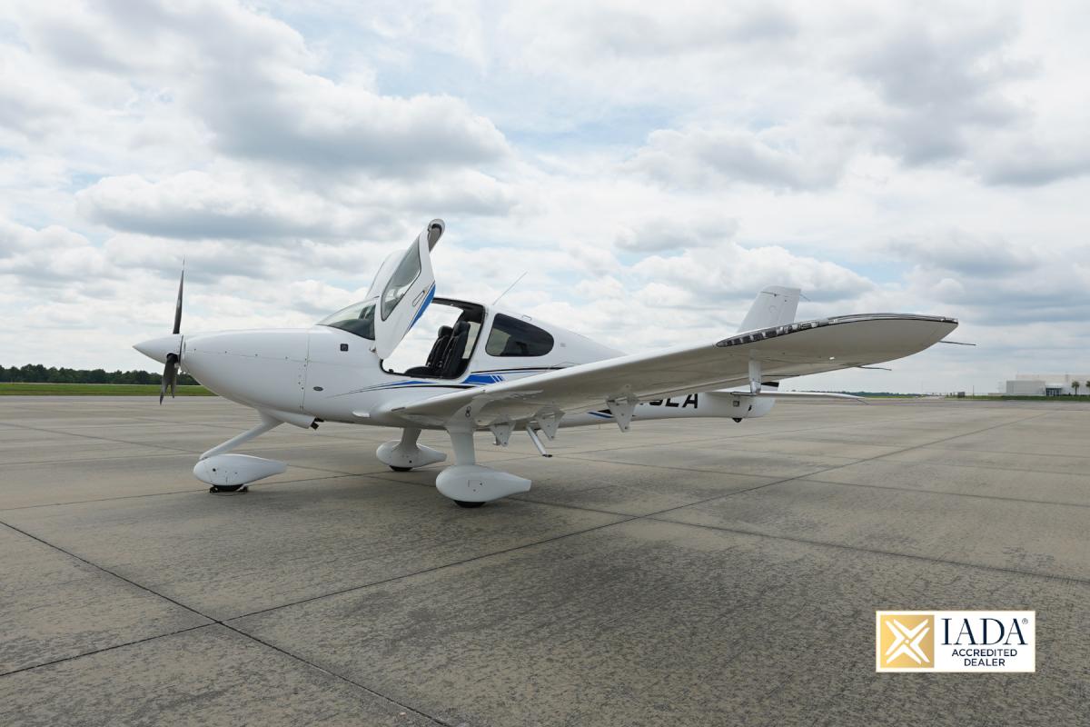 2022 CIRRUS SR20 G6 Photo 3