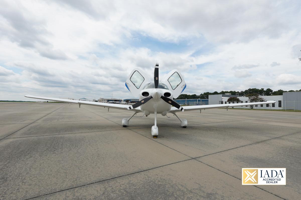 2022 CIRRUS SR20 G6 Photo 4