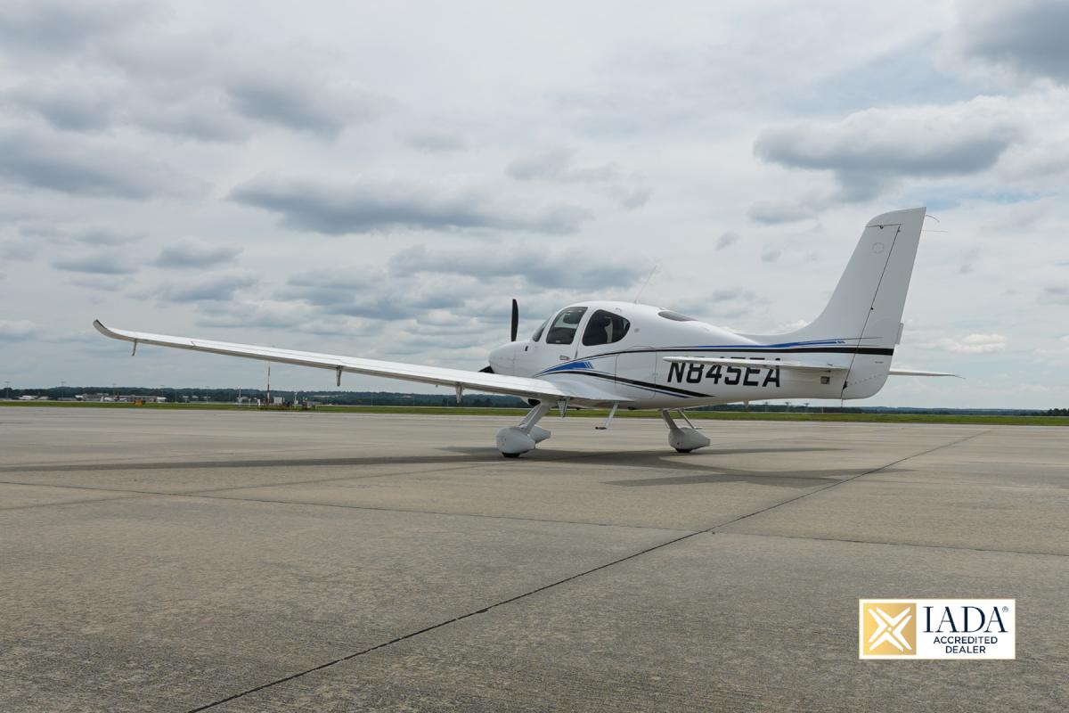 2022 CIRRUS SR20 G6 Photo 7