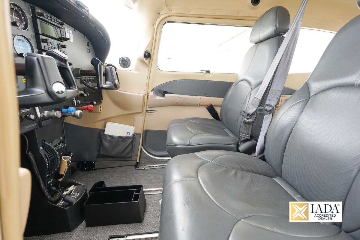 2001 CESSNA 182T Photo 6