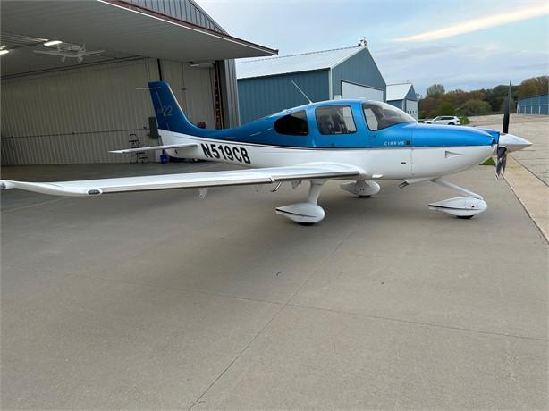 2011 CIRRUS SR22-G3 Photo 3