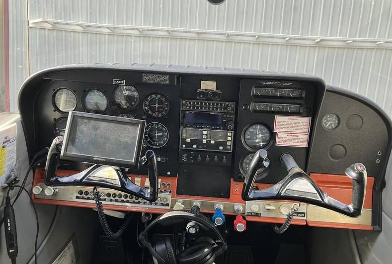 1966 Cessna 182 Photo 7