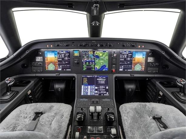 2016 EMBRAER LEGACY 500 Photo 3