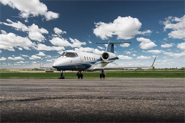 1995 LEARJET 60 Photo 2