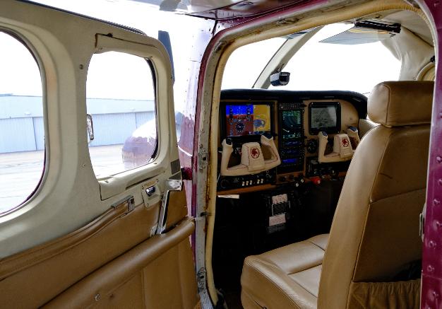 1979 Cessna P210N Photo 2