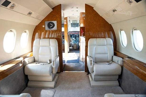 2001 DASSAULT FALCON 2000 Photo 4