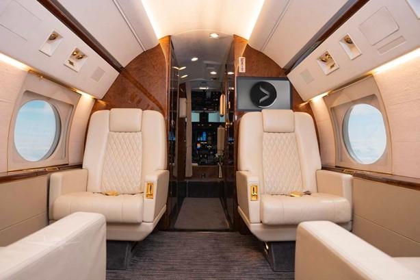 1999 GULFSTREAM GIVSP Photo 4