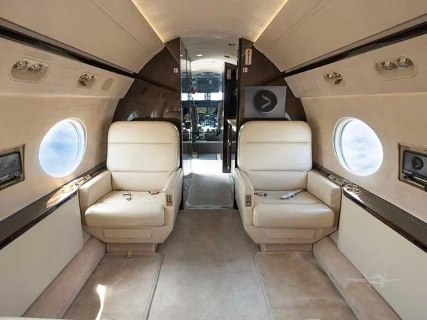 2010 GULFSTREAM G550 Photo 5