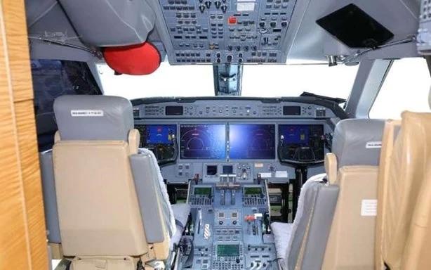 2005 GULFSTREAM G550 Photo 3