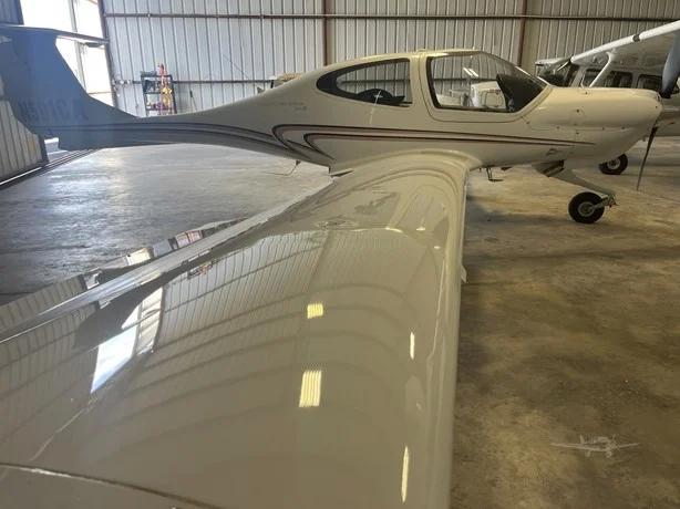 2007 DIAMOND DA40 XLS Photo 3