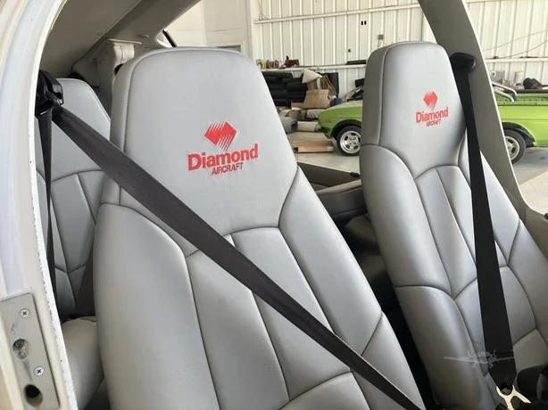 2007 DIAMOND DA40 XLS Photo 6