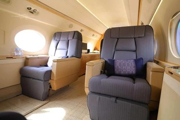 2005 GULFSTREAM G550 Photo 4