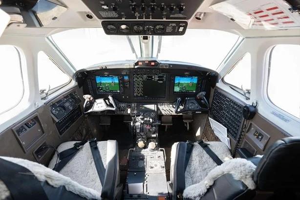 1998 BEECHCRAFT KING AIR 350 Photo 3