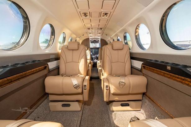 1998 BEECHCRAFT KING AIR 350 Photo 6