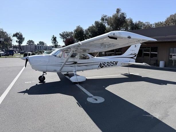 2011 CESSNA 172S SKYHAWK SP Photo 3