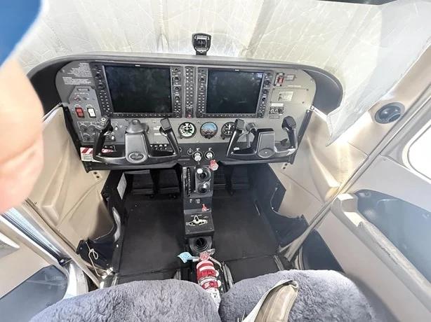 2011 CESSNA 172S SKYHAWK SP Photo 4