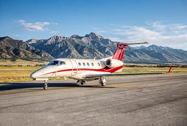 2023 EMBRAER PHENOM 300E Photo 2