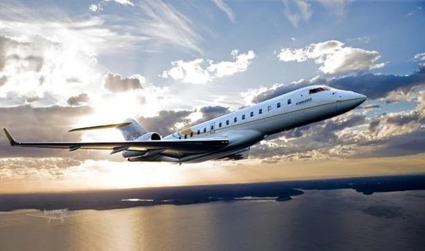 2013 BOMBARDIER GLOBAL 6000 Photo 2
