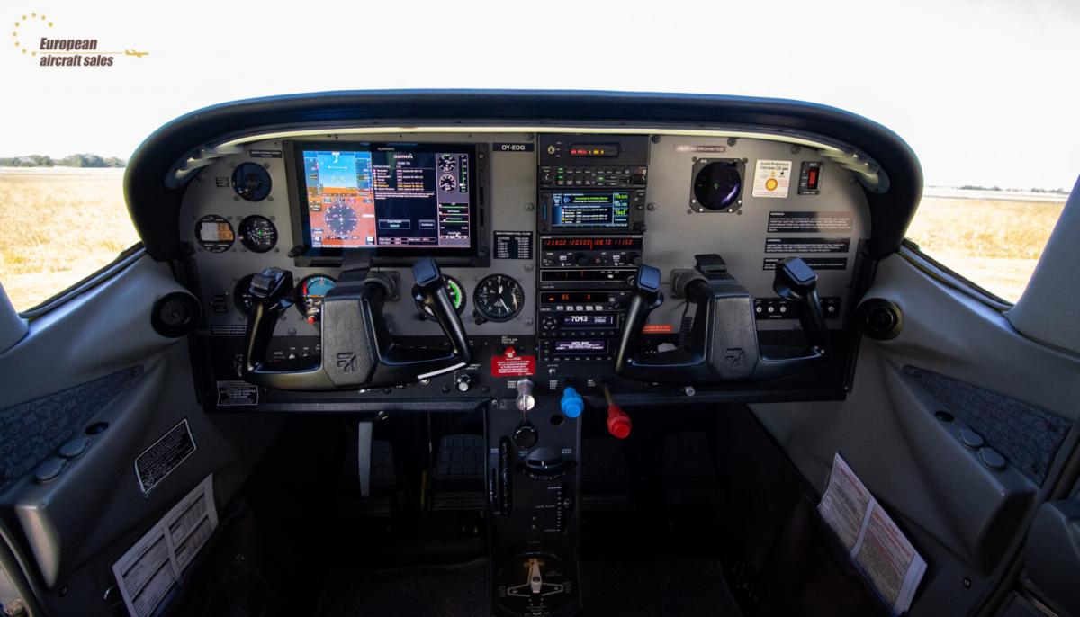 1998 Cessna 182S Skylane Photo 5