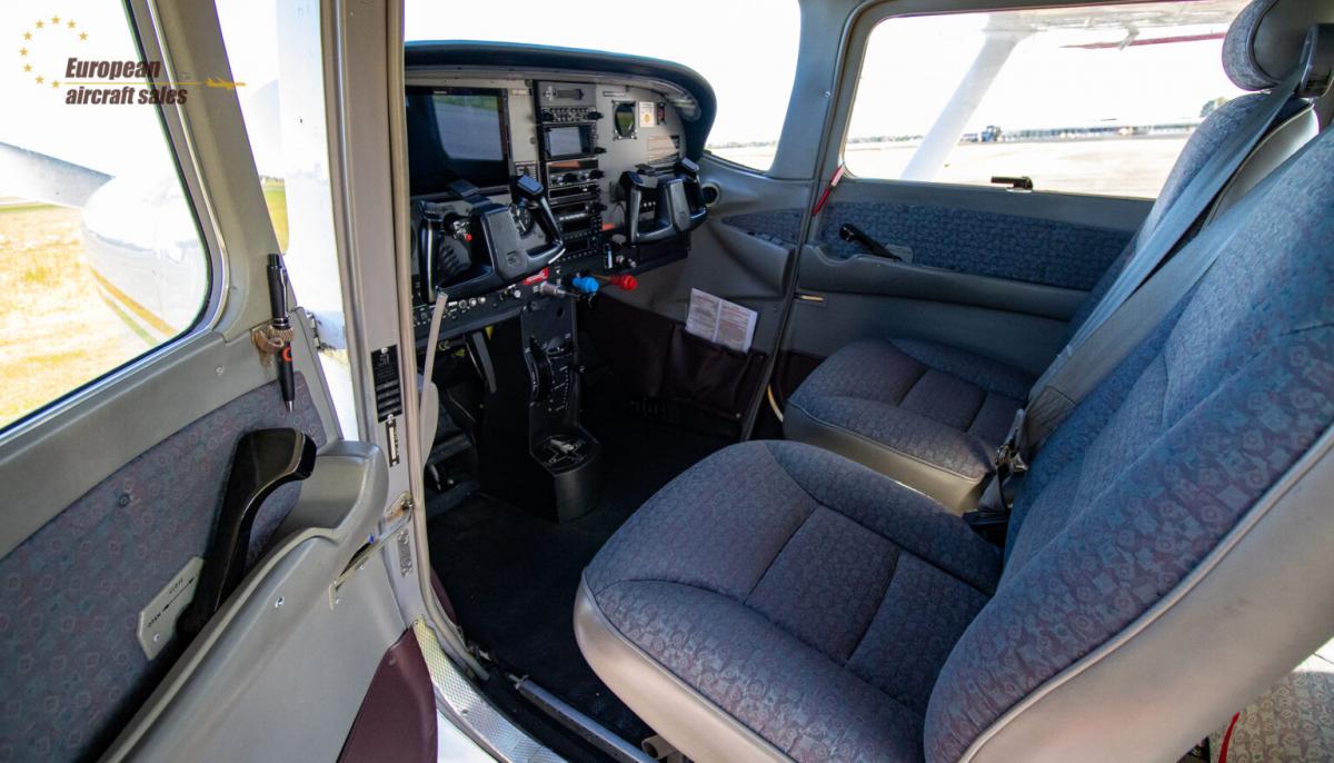 1998 Cessna 182S Skylane Photo 3