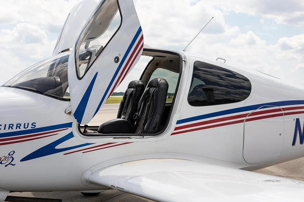 2007 Cirrus SR20 G2 GTS Photo 5