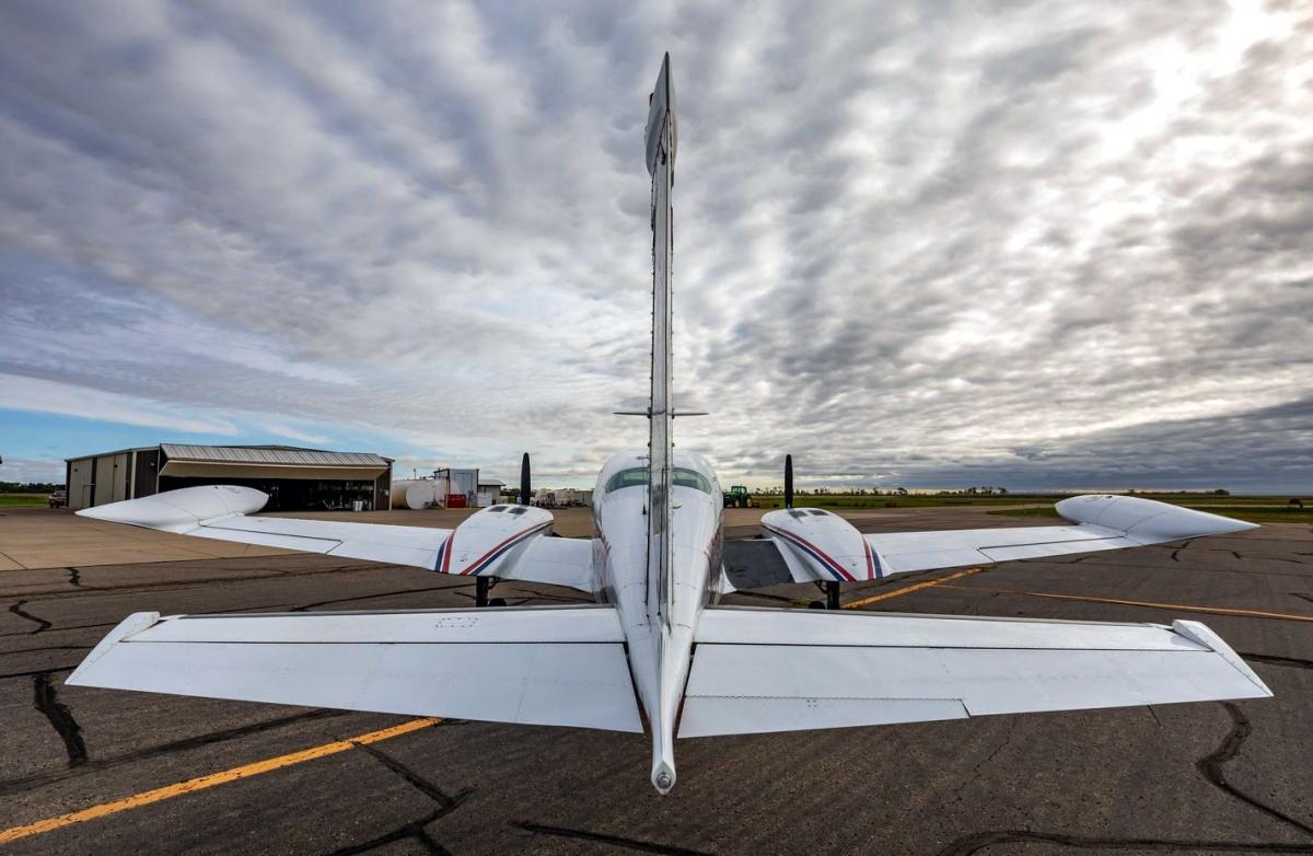 1975 Cessna T310R Photo 4