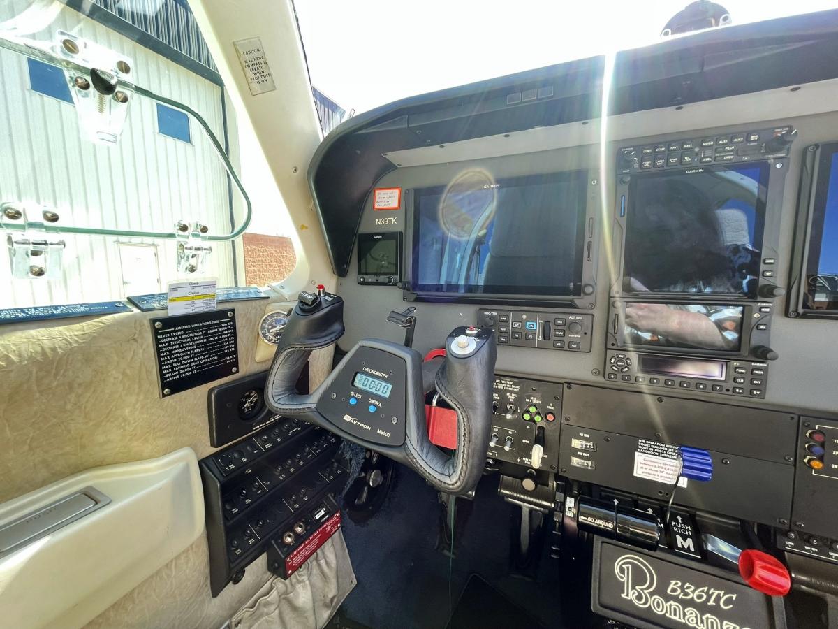 1984 Beechcraft Bonanza B36 TC Photo 2