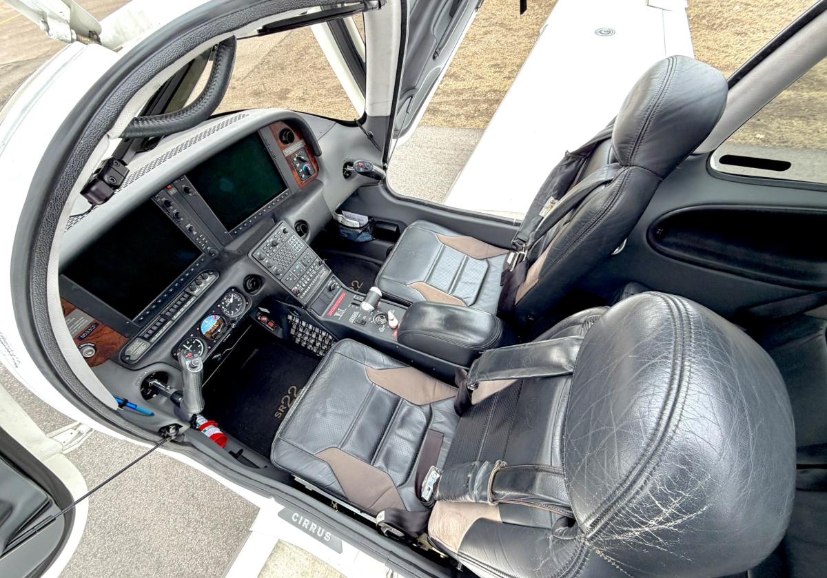 2008 Cirrus SR22-G3 Photo 5