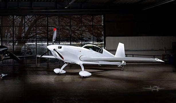 2026 EXTRA AIRCRAFT EA 330LX Photo 4