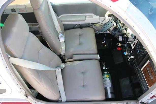 1988 BEECHCRAFT F33A BONANZA Photo 5