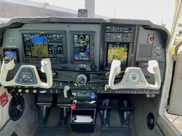 1981 BEECHCRAFT A36 BONANZA Photo 4