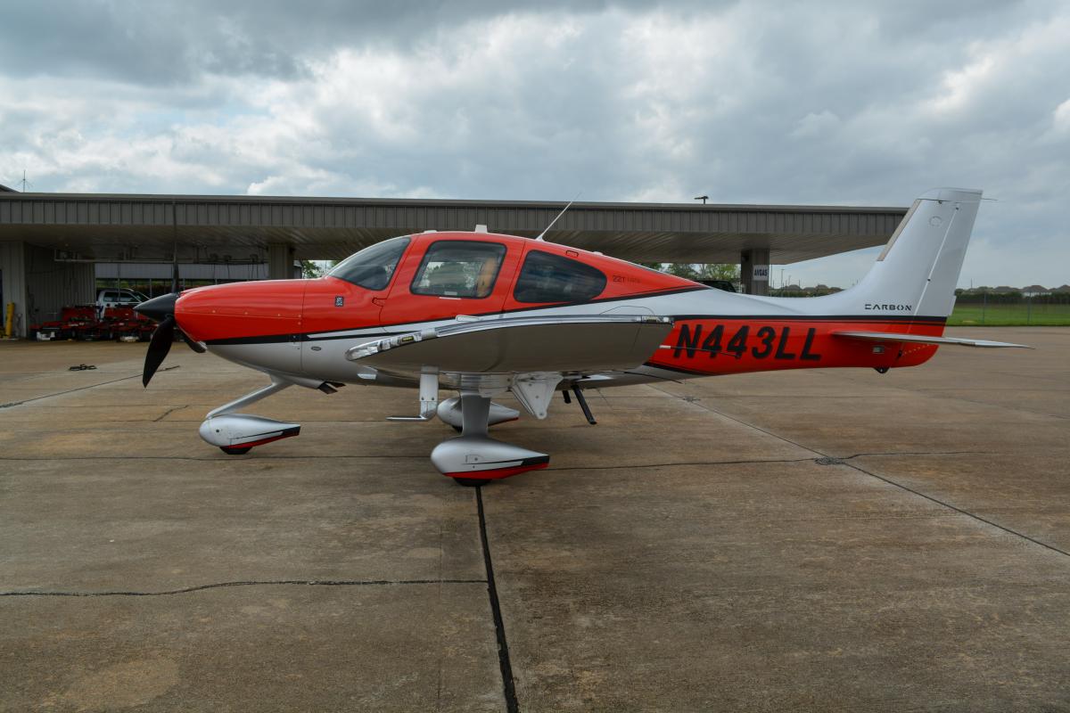 2017 Cirrus SR22 G6 Turbo Photo 5