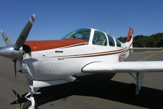 1988 Beech Bonanza F33A Photo 4