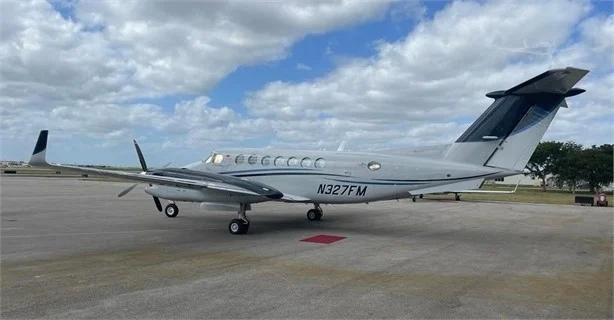 2014 BEECHCRAFT KING AIR 350 Photo 3
