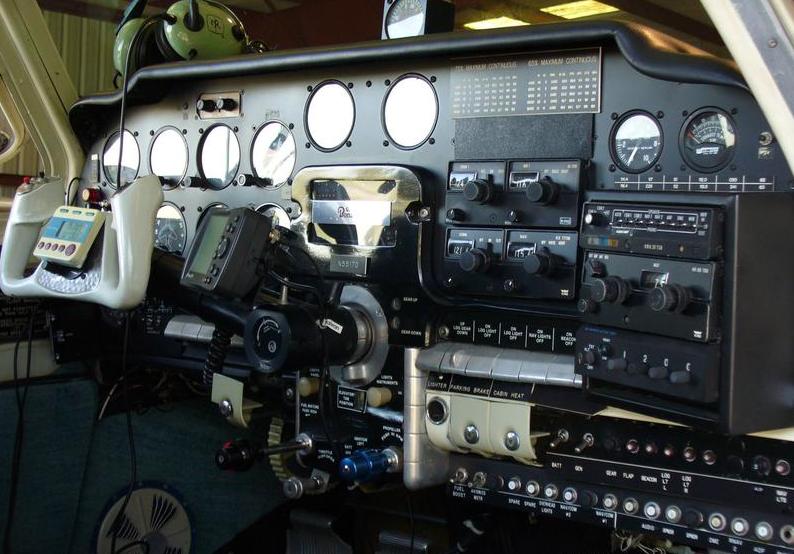 1957 BEECHCRAFT H35 BONANZA Photo 5