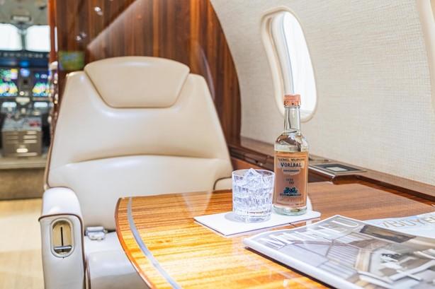 2013 BOMBARDIER CHALLENGER 300 Photo 5