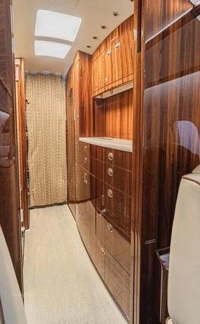 2013 BOMBARDIER CHALLENGER 300 Photo 7