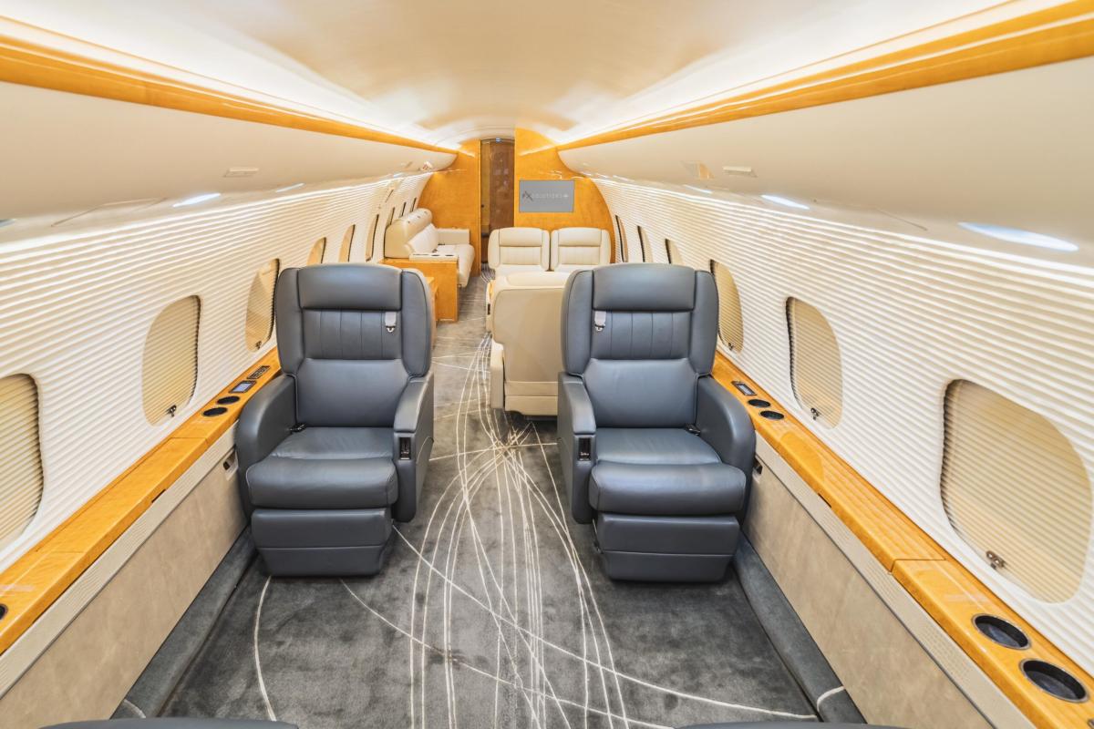 2000 Bombardier Global Express Photo 3