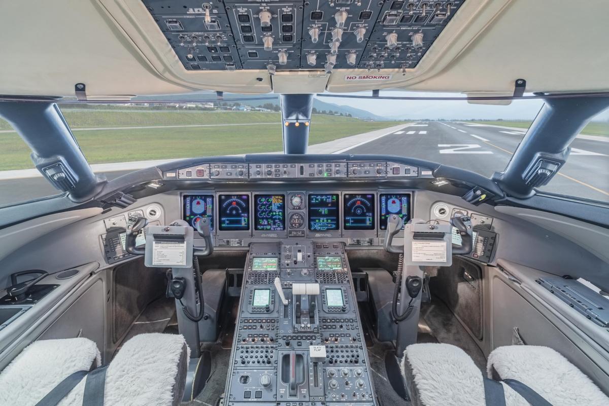 2000 Bombardier Global Express Photo 4