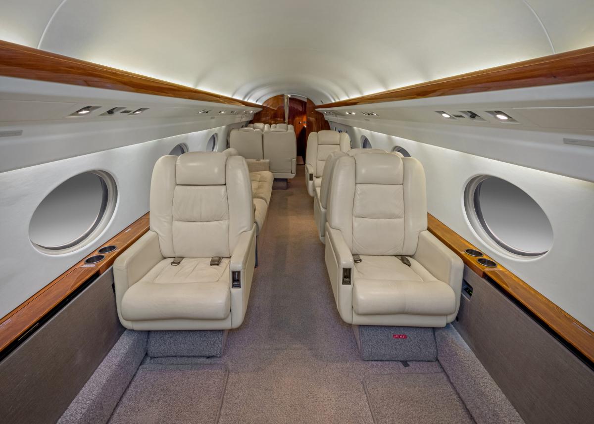 1989 Gulfstream GIV Photo 3