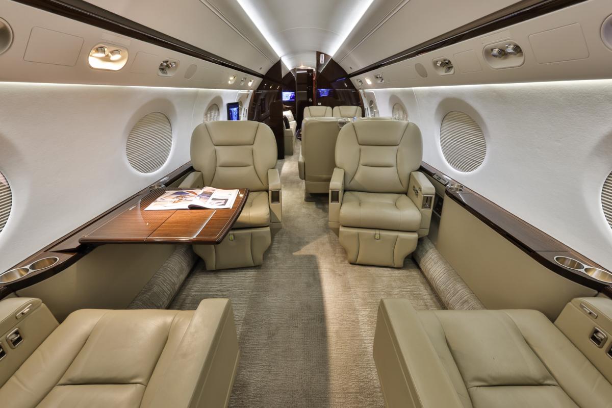 2015 Gulfstream G450 Photo 3