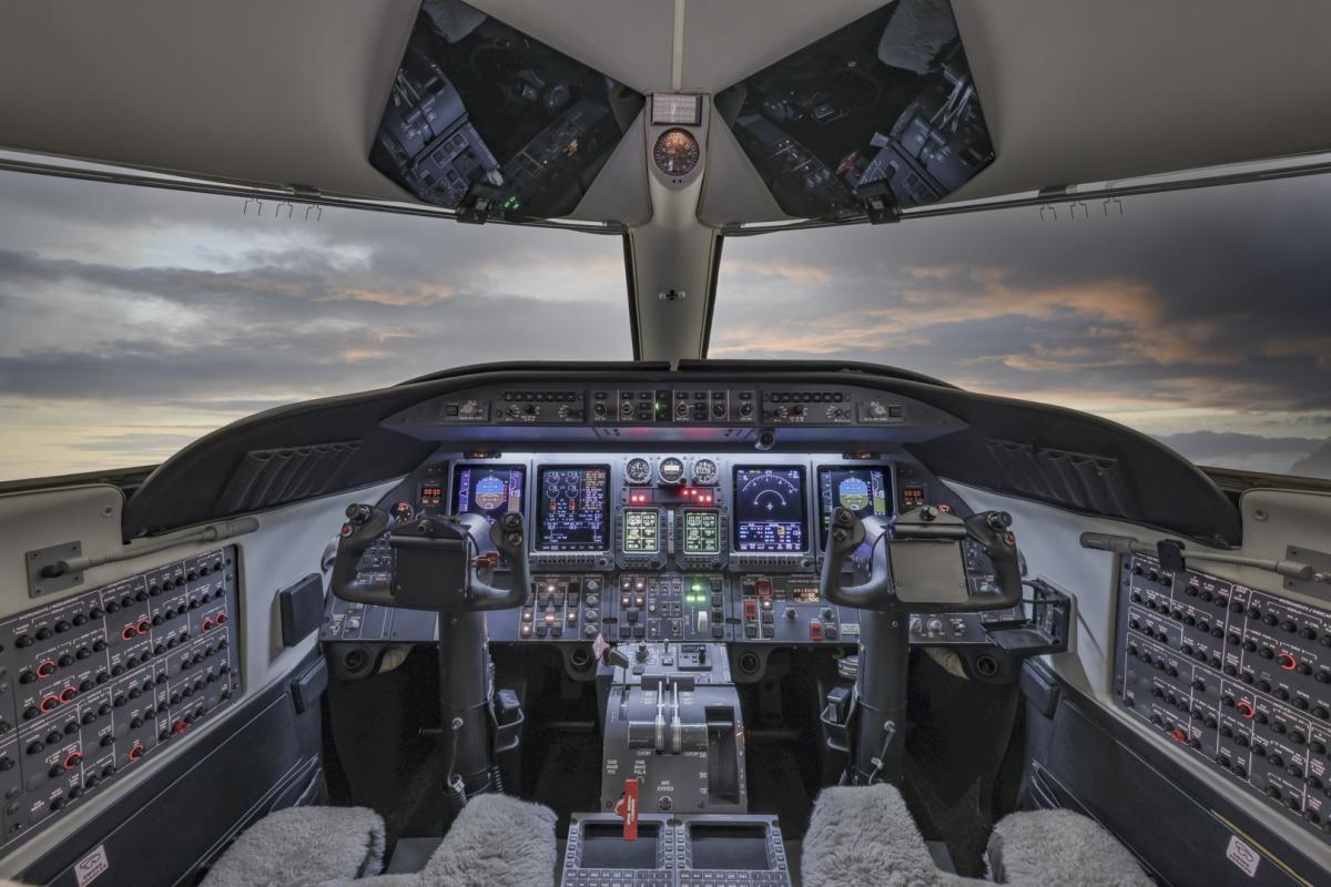 2007 Bombardier Learjet 40XR Photo 4