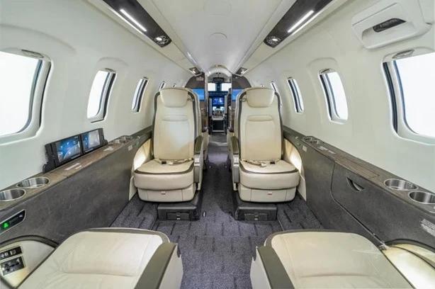 2014 LEARJET 75 Photo 3