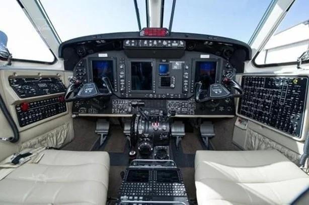 2010 BEECHCRAFT KING AIR B200GT Photo 3