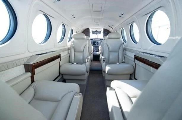 2010 BEECHCRAFT KING AIR B200GT Photo 4