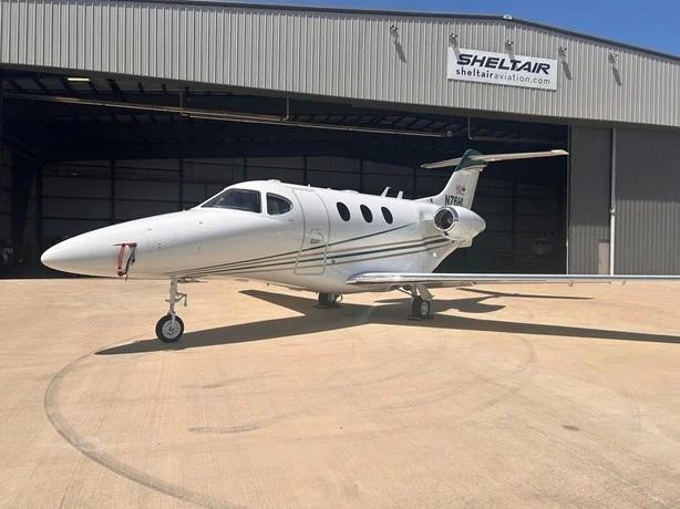 2004 BEECHCRAFT PREMIER I Photo 2