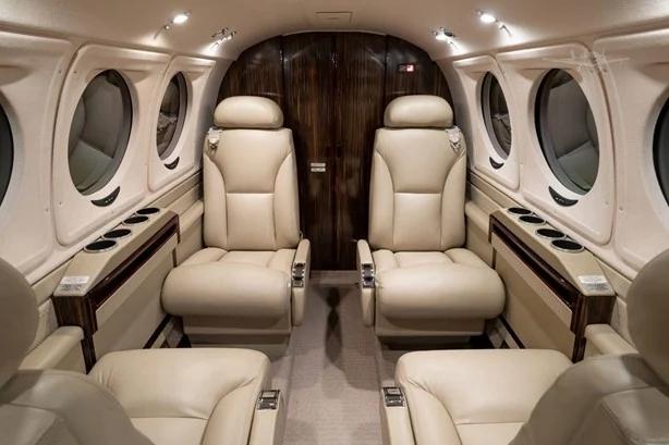 2017 BEECHCRAFT KING AIR 250 Photo 4