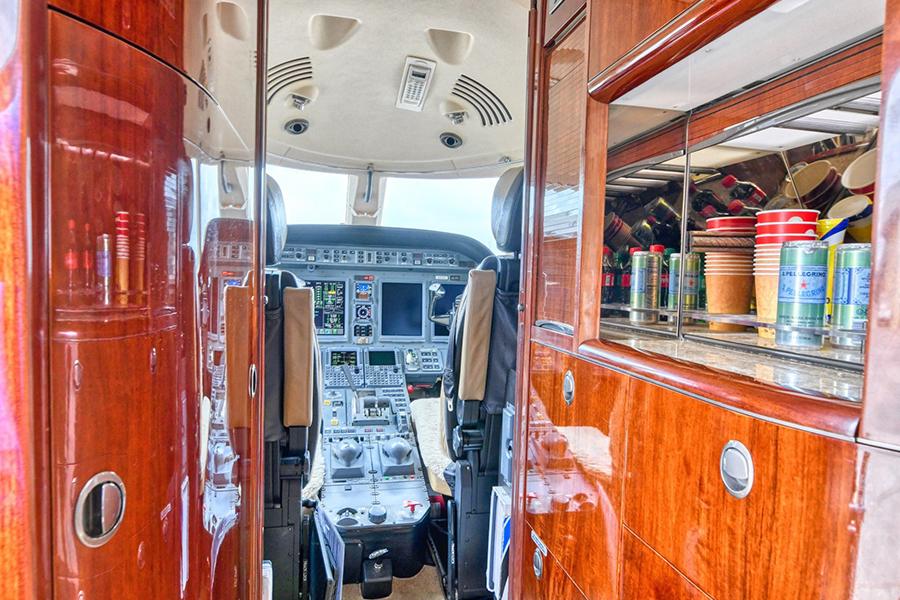 2006 Citation Sovereign Photo 3