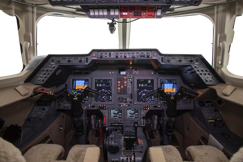 2008 HAWKER 750 Photo 3